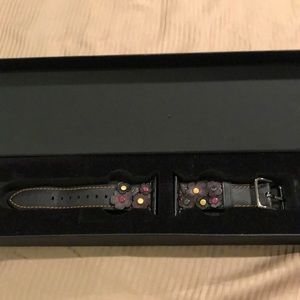 Coach Apple Watch strap in leather with tea roses